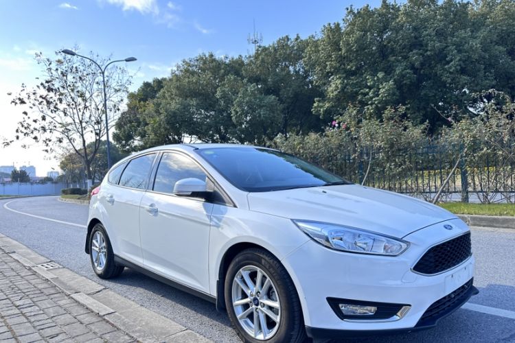 Used Ford Focus 2015 Hatchback 1.6L Automatic Fashion Edition
