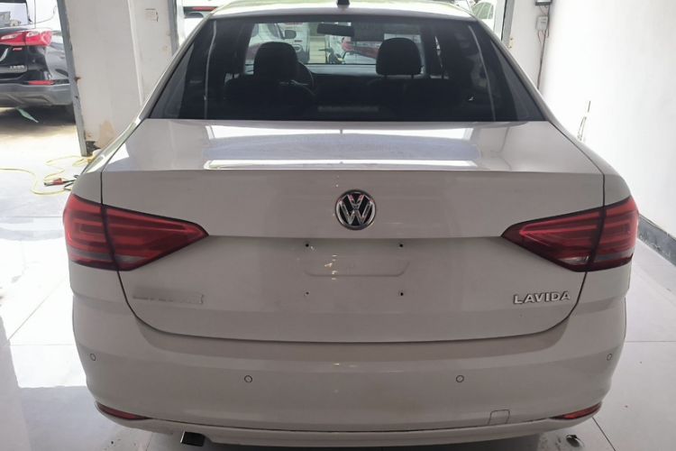 Used Volkswagen Lavida 2018 Classic 1.5L Automatic Fashion Edition China VI Standard
