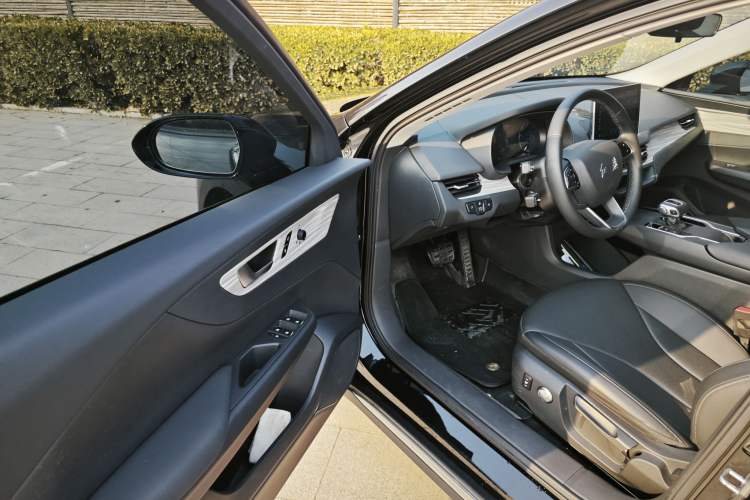 Used Hongqi E-QM5 2023 620km PLUS