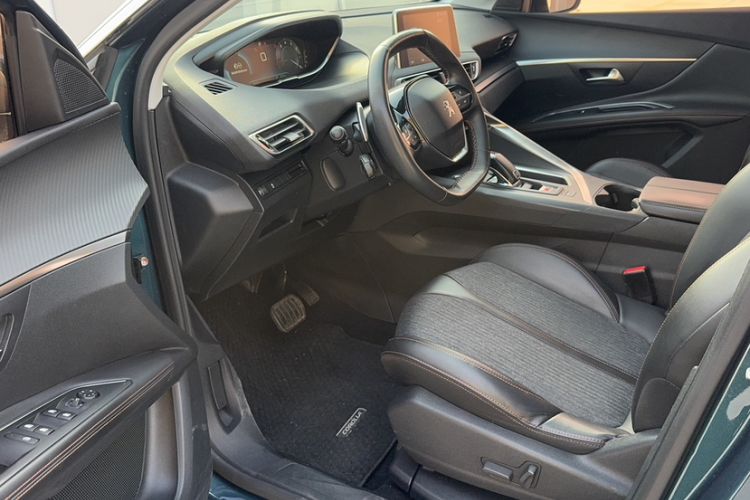 Used Peugeot 5008 2017 350THP 7-Seater Elite Edition