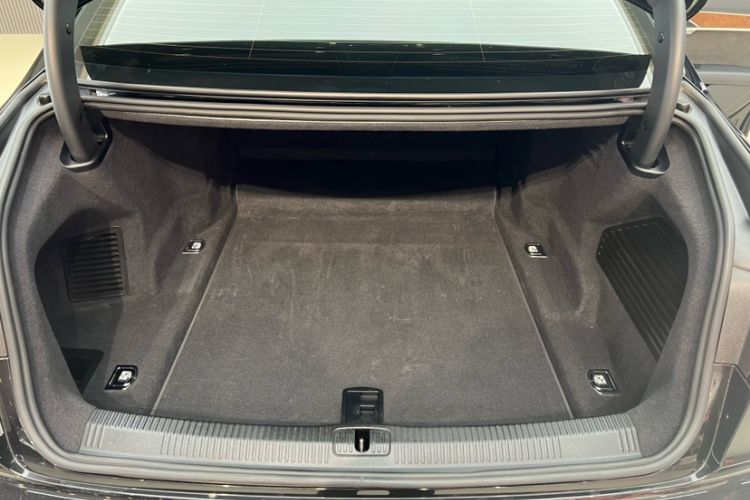 Used Audi A8 2018 A8L 55 TFSI quattro Launch Edition Prestige Model
