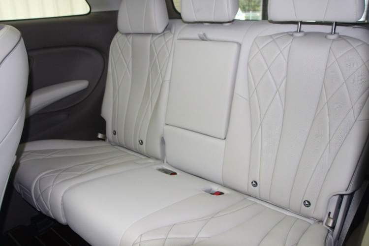 Used Denza D9 2022 DM-i 970 Four-Wheel Drive Prestige Model
