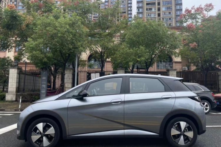 Used BYD Dolphin 2023 420 km Fashion Edition
