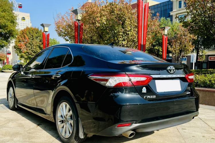 Used Toyota Camry 2021 2.0G Luxury Edition
