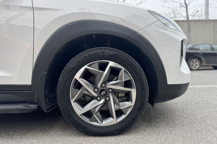 Used Hyundai Tucson 2019 280TGDi Dual-Clutch Two-Wheel Drive Fashion Edition China VI Standard
