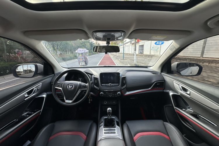 Used Changan CS55 2019 1.5T Manual Colorful Model China VI Standard
