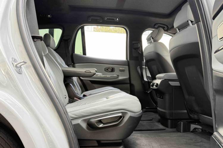 Used Nio ES8 2020 580 km Range Signature Edition Six-Seater Version
