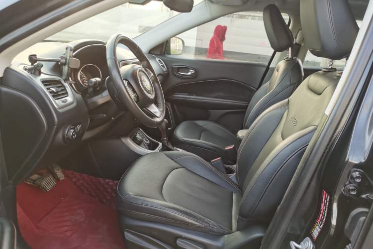 Used  Compass 2017 200T Automatic Family Enjoyment Four-Wheel Drive Edition
