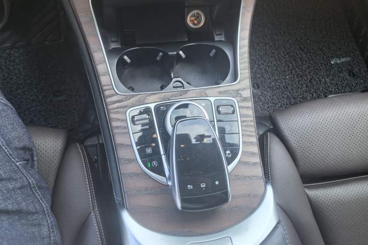 Used Mercedes-Benz GLC 2016 GLC 300 4MATIC Dynamic Model
