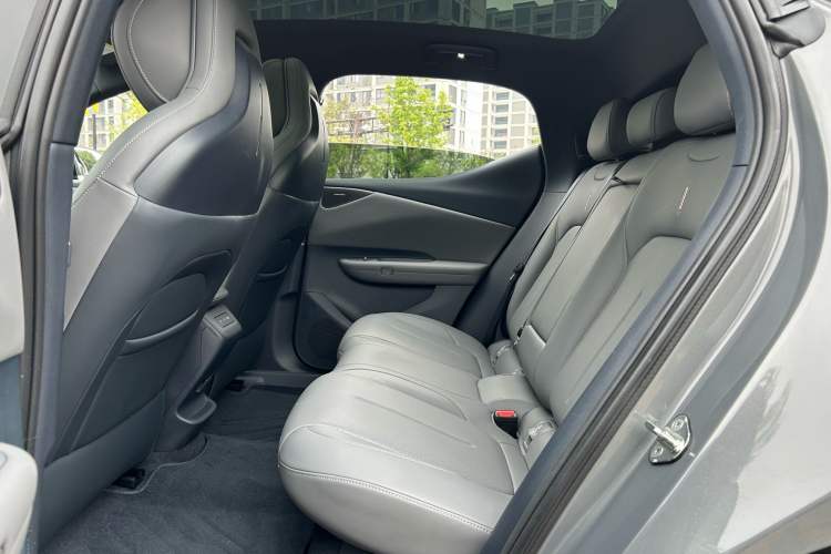 Used Lynk & Co Z20 2025 530 km Range Rear-Wheel Drive Max
