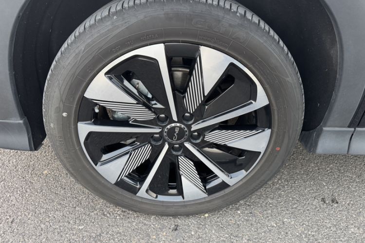 Used BYD Song PLUS New Energy 2025 EV Smart Drive Edition 605km Flagship Model
