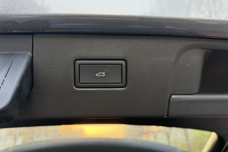 Used Volkswagen Tayron 2023 330TSI Two-Wheel-Drive R-Line High-Energy Version
