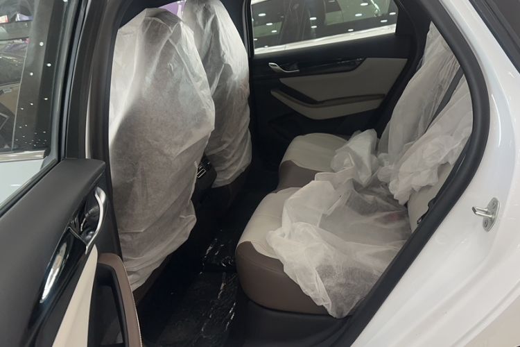 Used BYD Qin PLUS 2024 HONOR Edition DM-i 55KM Leading Model
