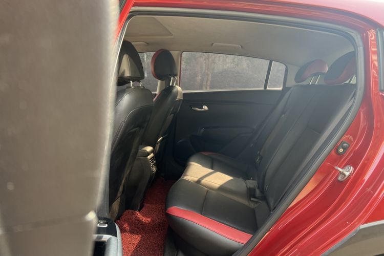 Used Kia KX Cross 2017 1.4L AT GLS
