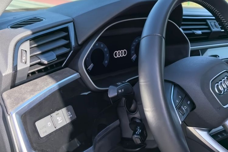 Used Audi Q3 2021 35 TFSI Fashion Dynamic Model
