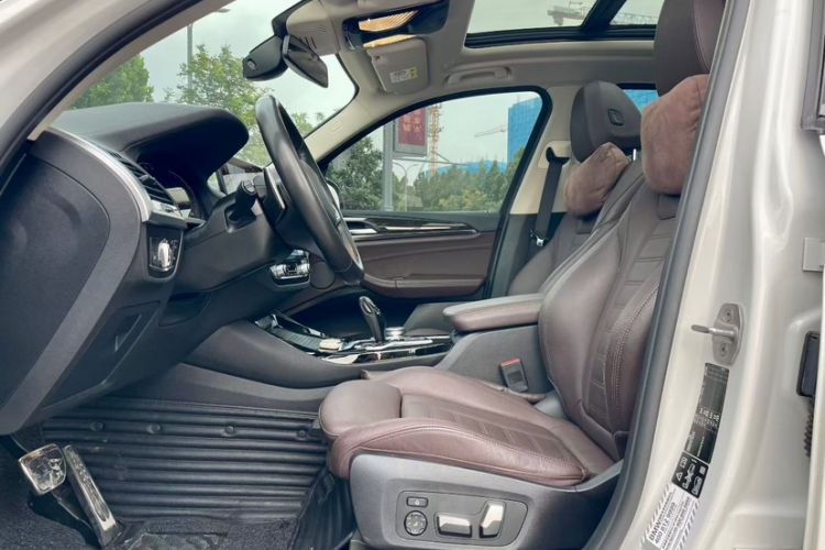 Used BMW X3 2020 xDrive30i Luxury Model with M Sport Package
