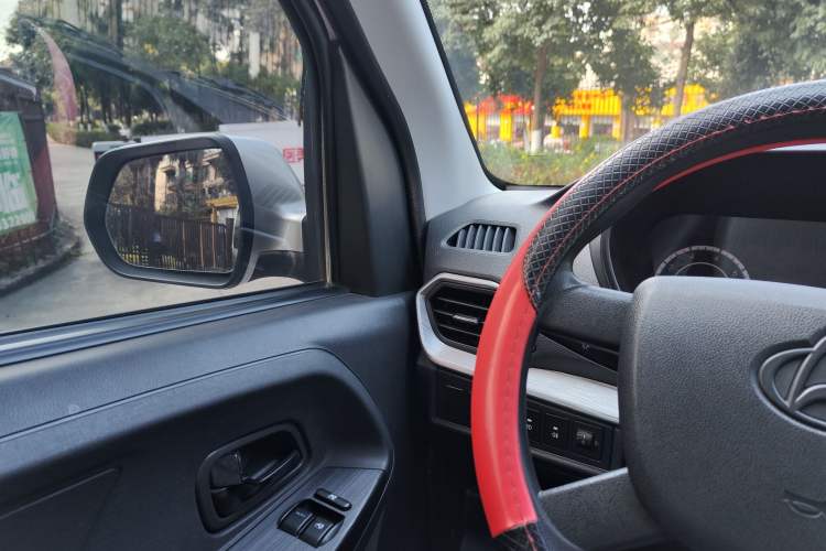 Used Chana Ruixing M60 2023 1.5L GDI Comfort-Class Passenger Vehicle 6/7 Seats