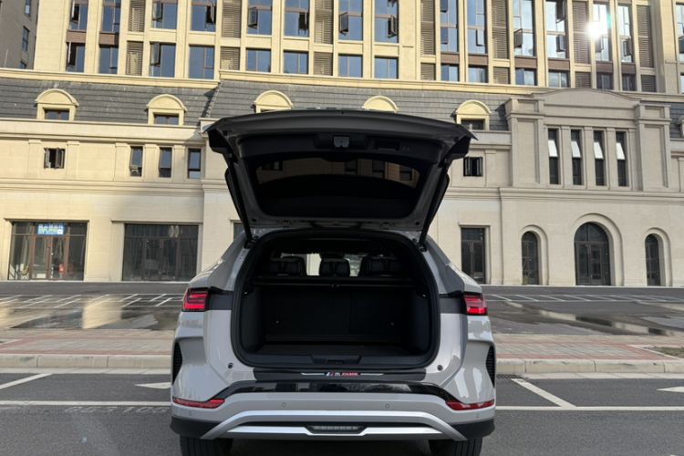 Used BYD Song PLUS New Energy 2023 Champion Edition EV 520KM Prestige Model
