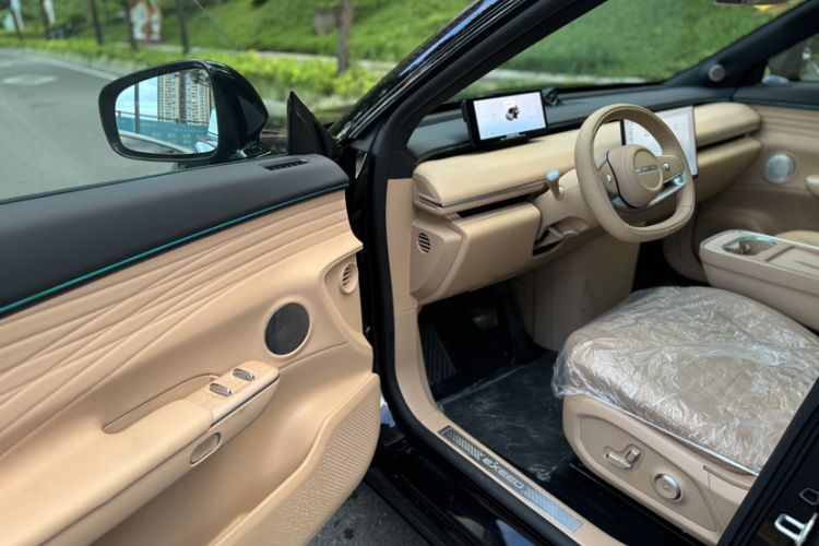 Used  Star Era ET 2025 Range-Extended 240 Pro All-Wheel Drive High-Speed Driver Assistance
