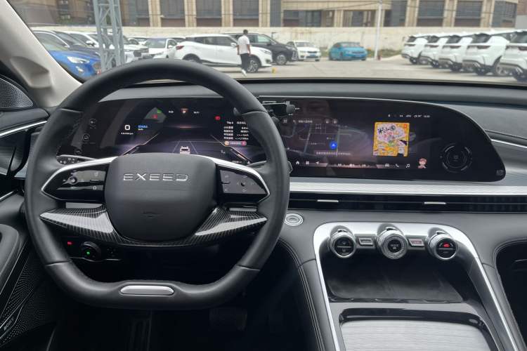 Used  Lingyun 2024 300T Two-Wheel Drive Starlight Edition
