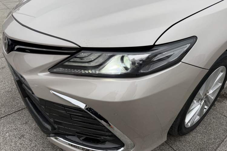 Used Toyota Camry 2021 2.0G Luxury Edition

