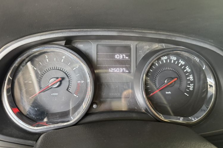 Used Citroen C3-XR 2015 1.6L Manual Pioneer Model
