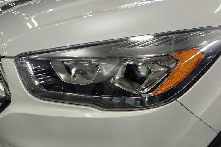 Used Ford Kuga 2017 EcoBoost 180 Two-Wheel-Drive Tiger Leap Model
