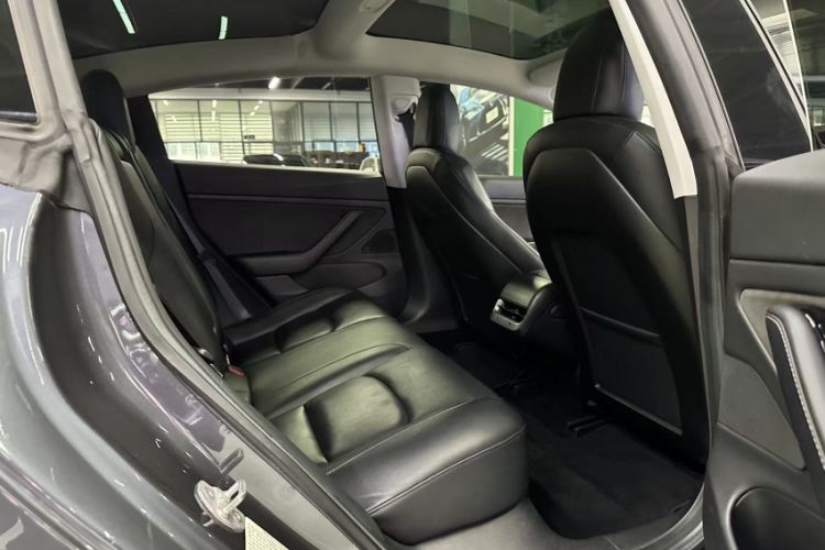 Used Tesla Model 3 2019 Long-Range All-Wheel-Drive Version
