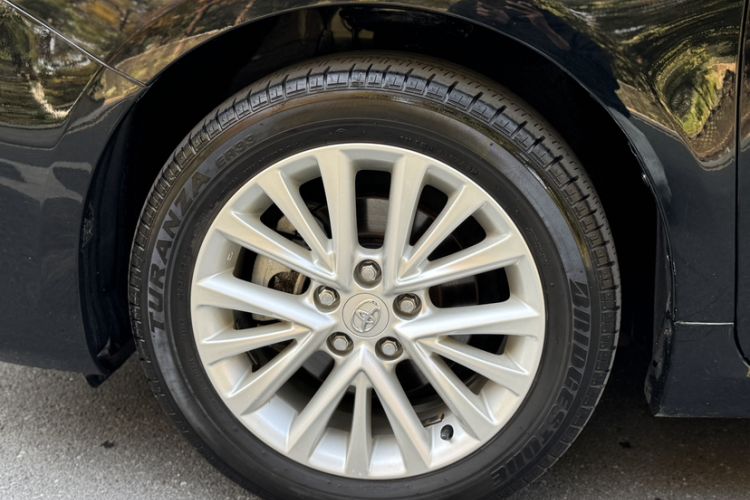 Used Toyota Camry 2015 2.5G Luxury Navigation Edition