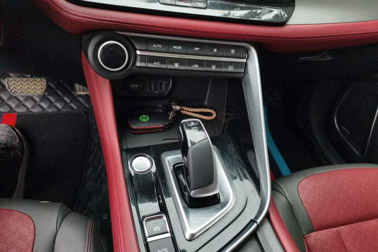 Used Dongfeng Aeolus AX7 2021 PRO 1.6T Automatic Glory Edition
