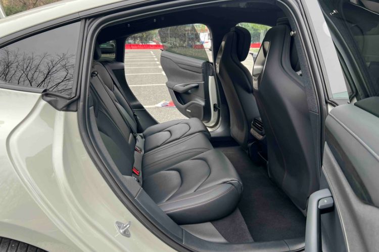 Used  SU7 2024 Rear-Drive Ultra-Long Range Advanced Pro-Level Intelligent Driving Version