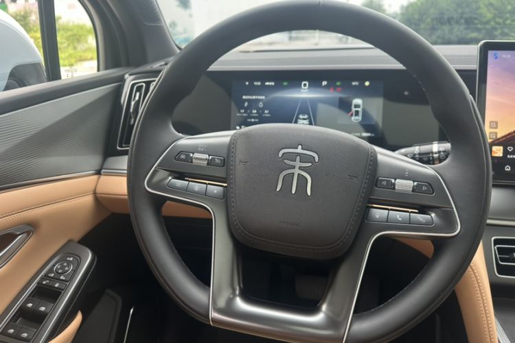 Used BYD Song L DM-i 2024 112 km Leading Edition
