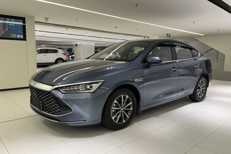 Used BYD Qin PLUS 2024 HONOR Edition DM-i 55KM Leading Model
