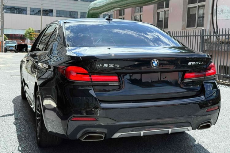 Used BMW 5 Series 2022 Second Facelift 525Li M Sport Package
