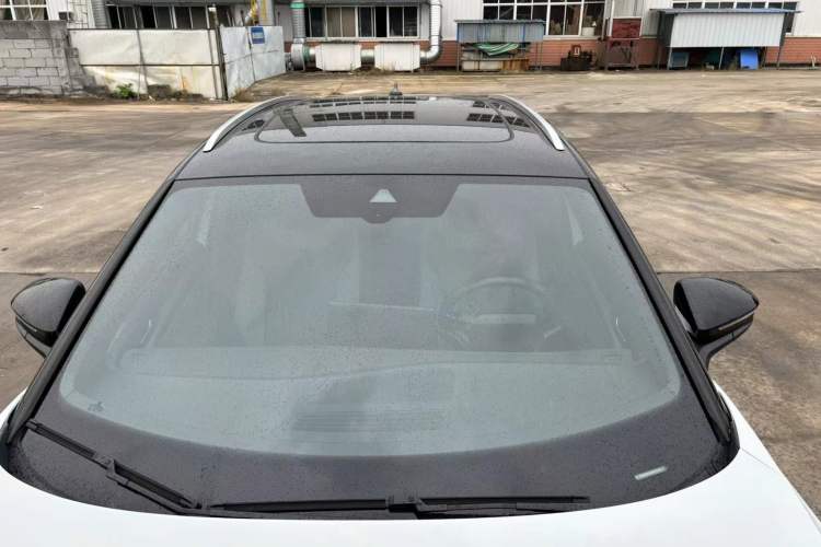 Used Volkswagen ID.4 CROZZ 2021 Long-Range PRO Two-Wheel Drive Version
