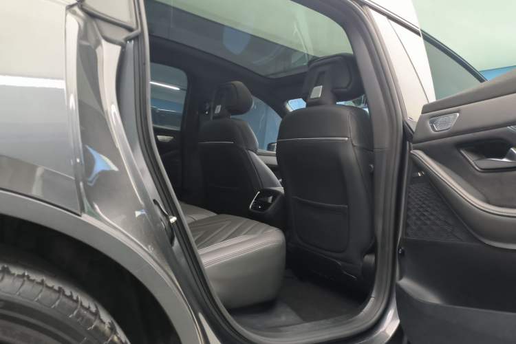 Used  SL03 2024 135Plus Glory Edition
