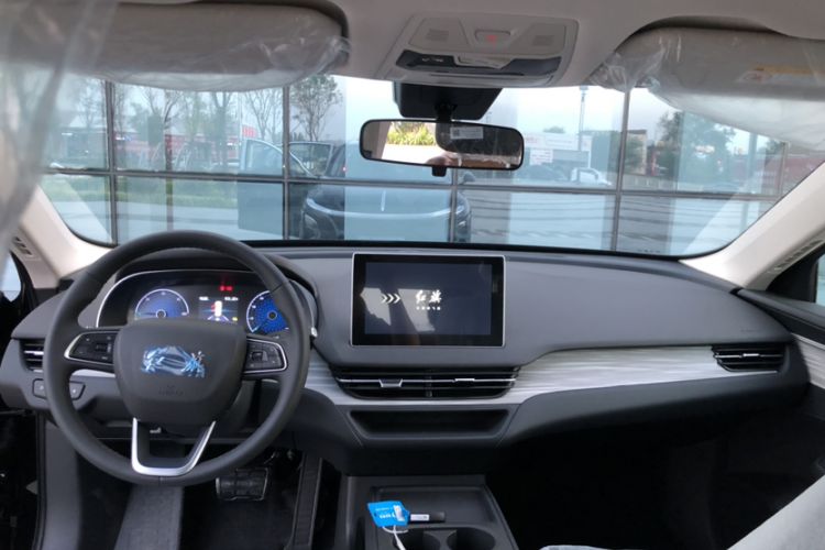 Used Hongqi E-QM5 2025 500km Range Commuter Version
