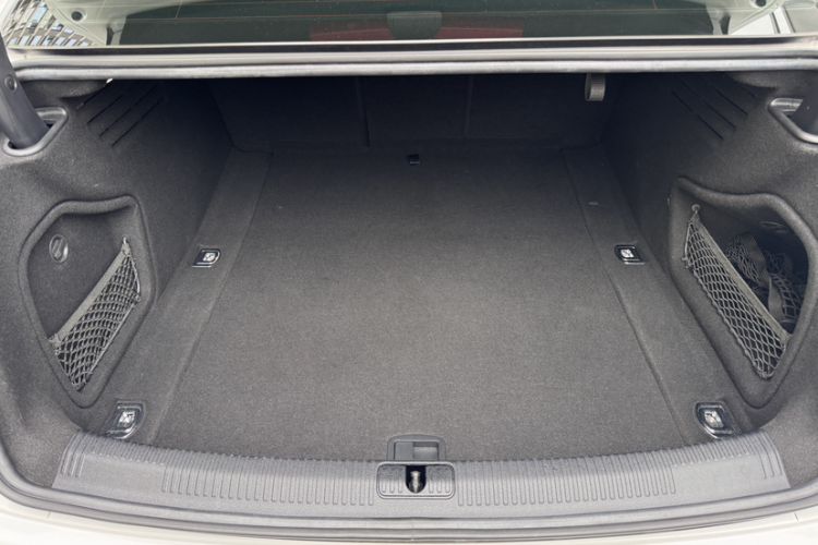 Used Audi A4L 2020 40 TFSI Luxury Dynamic Model
