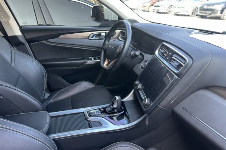 Used Lynk & Co 01 2019 2.0T Two-Wheel-Drive Pro Version China VI Standard
