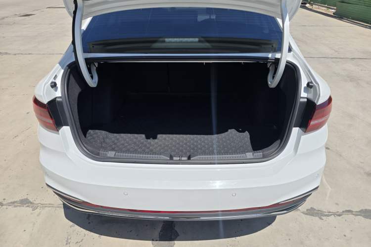 Used Volkswagen Lavida 2023 1.5L Automatic 5 Million Edition
