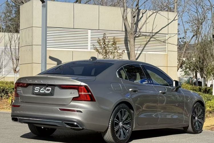 Used Volvo S60 2021 T4 Zhiyuan Luxury Edition