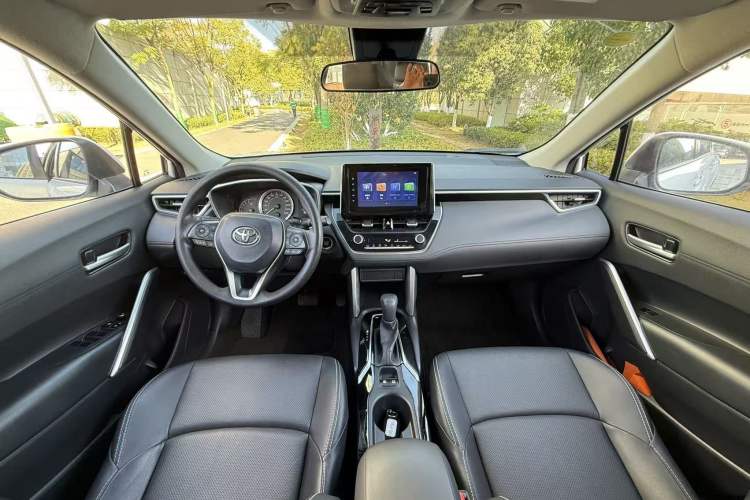 Used Toyota FRONTLANDER 2022 2.0L CVT Luxury Edition
