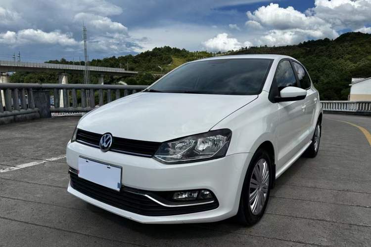 Used Volkswagen Polo 2016 1.6L Automatic Comfort Model
