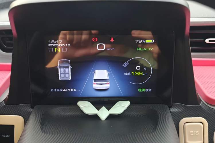 Used Wuling Hongguang MINIEV 2022 Macaron Premium Model – Lithium Ternary Battery
