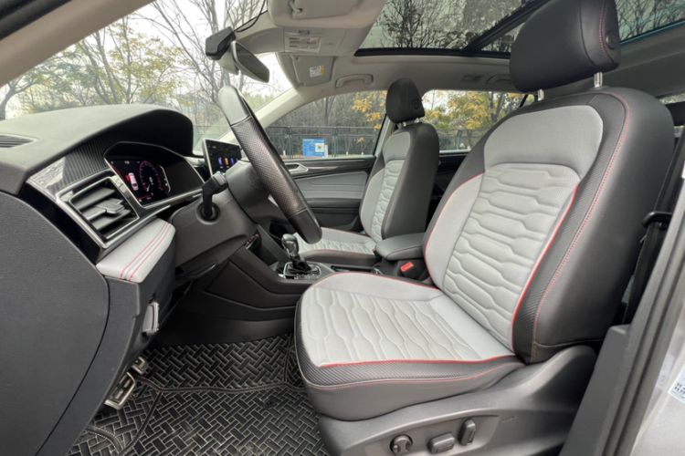 Used Volkswagen Tiguan L 2022 330TSI Automatic Two-Wheel Drive R-Line Flagship Edition
