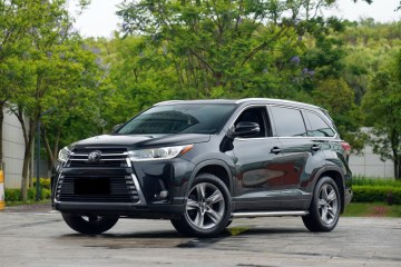 Used Toyota Highlander 2018 2.0T Four-Wheel Drive Prestige Version 7 Seats China V Emission Standard