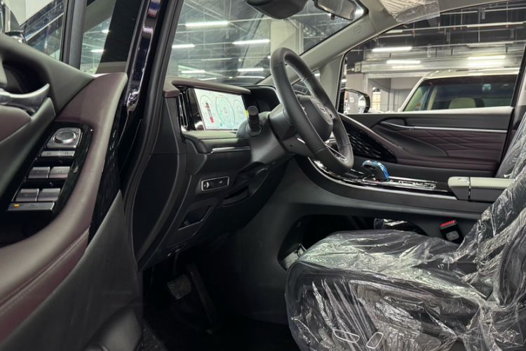 Used GAC Trumpchi M8 2024 Master Series 400T Prestige Edition