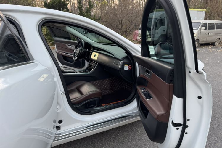 Used Jaguar XFL 2019 XFL 2.0T 250 PS Two-Wheel-Drive Luxury Edition
