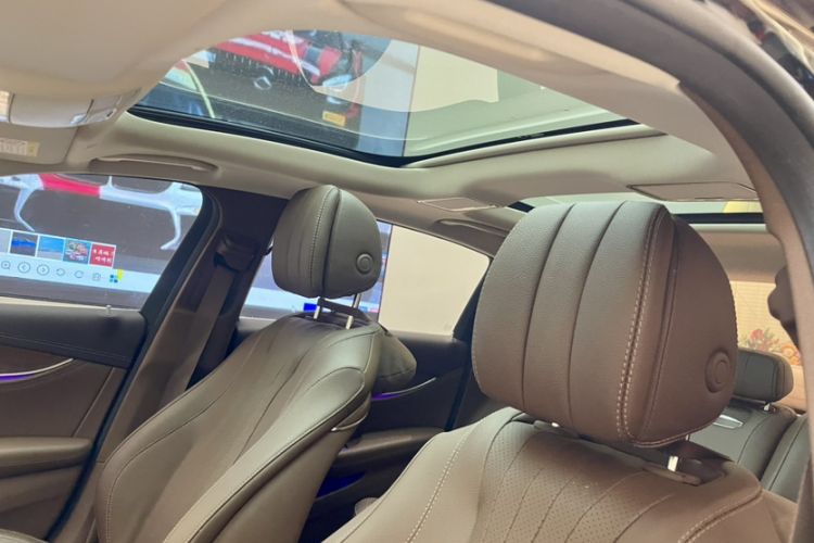 Used Mercedes-Benz E-Class 2023 Facelift E 260 L
