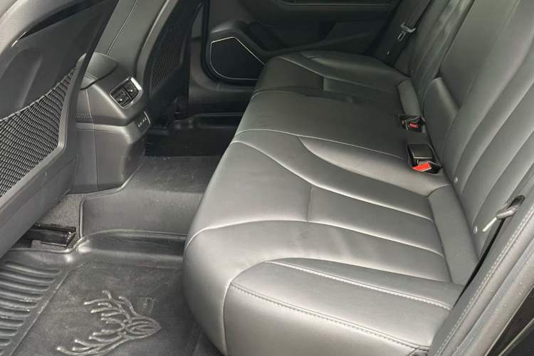 Used Hongqi H5 2020 1.5T DCT Flagship Edition
